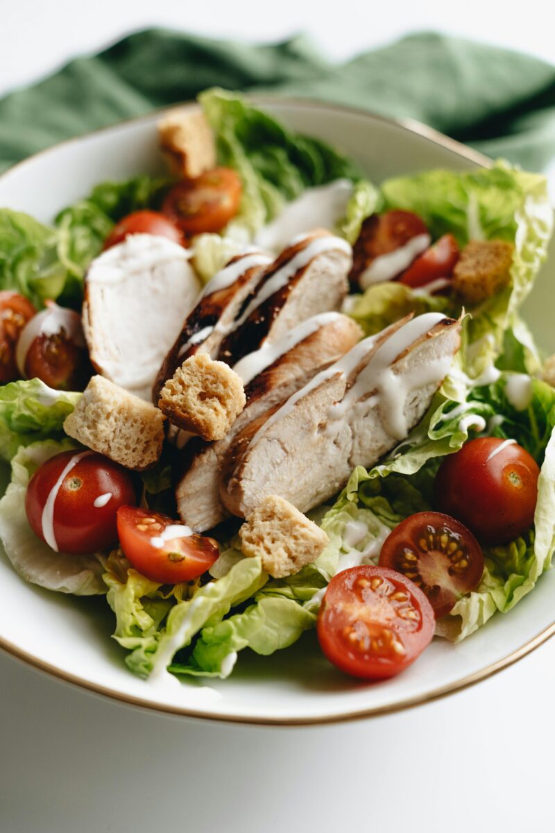Crispy Chicken on Garden Salad (White Meat)